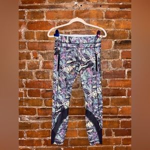 Lululemon leggins, funky pattern, perfect for winter